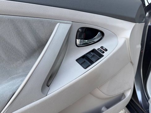 Used 2007 Toyota Camry LE image 12