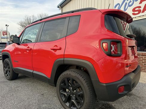 Used 2023 Jeep Renegade Altitude w/ Convenience Group I image 17