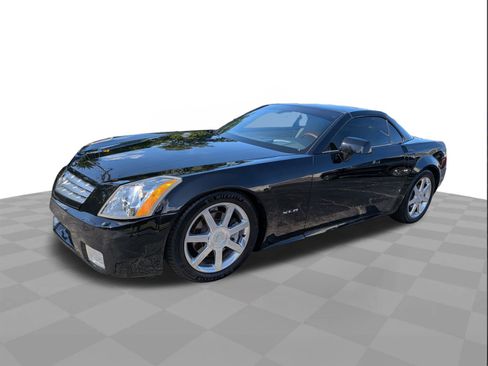 Used 2007 Cadillac XLR RWD image 8