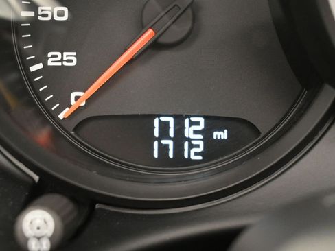 Used 2025 Porsche 718 Boxster S RWD image 21