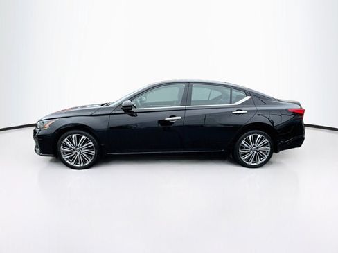 Used 2024 Nissan Altima 2.5 SL AWD/4WD image 8