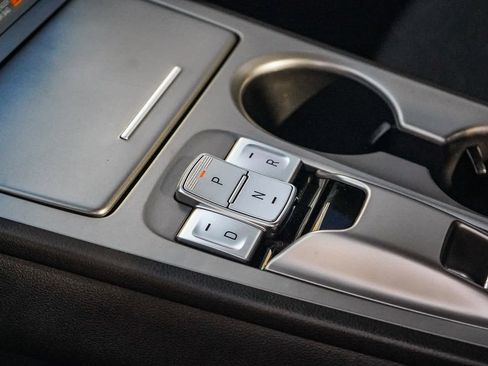 Certified 2023 Hyundai Kona SE image 22