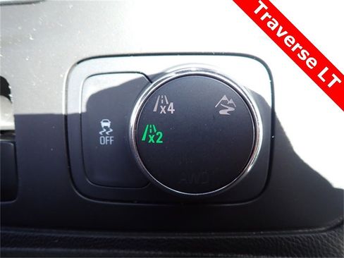 Used 2018 Chevrolet Traverse LT w/ LPO, Floor Liner Package image 25