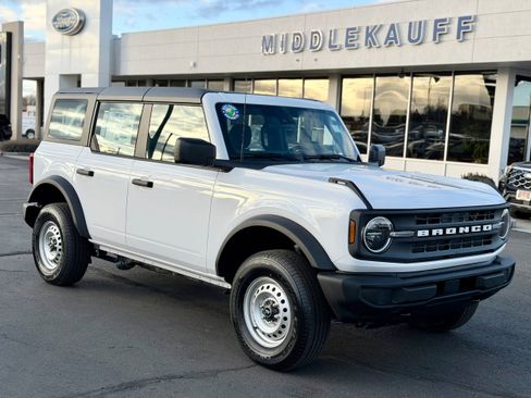 New 2025 Ford Bronco 4-Door AWD/4WD image 1