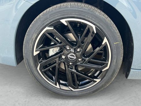 New 2026 Nissan Sentra SR w/ Floor Mat Package FWD image 24