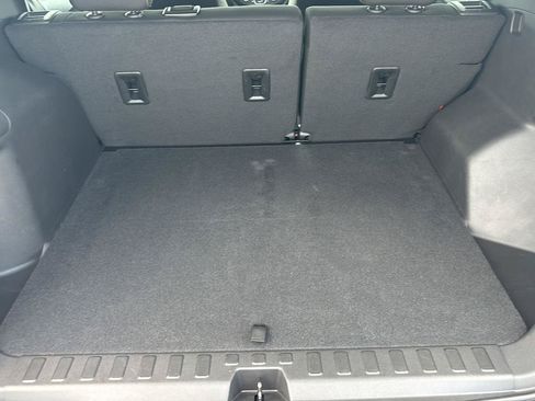 Used 2023 Chevrolet Equinox LT AWD/4WD image 32