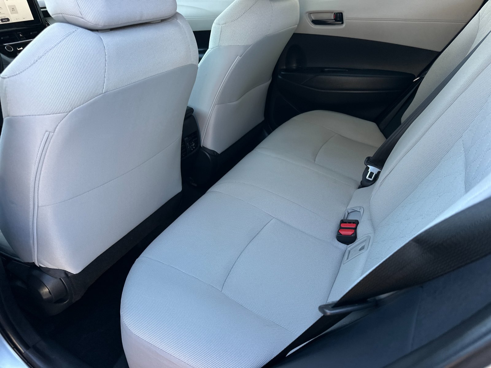 Used 2025 Toyota Corolla Cross L FWD image 11