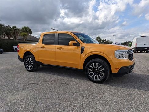 Certified 2023 Ford Maverick Lariat image 2