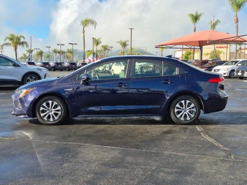 Used 2020 Toyota Corolla LE image 9