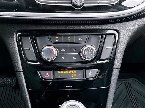 Used 2018 Buick Encore Preferred image 33