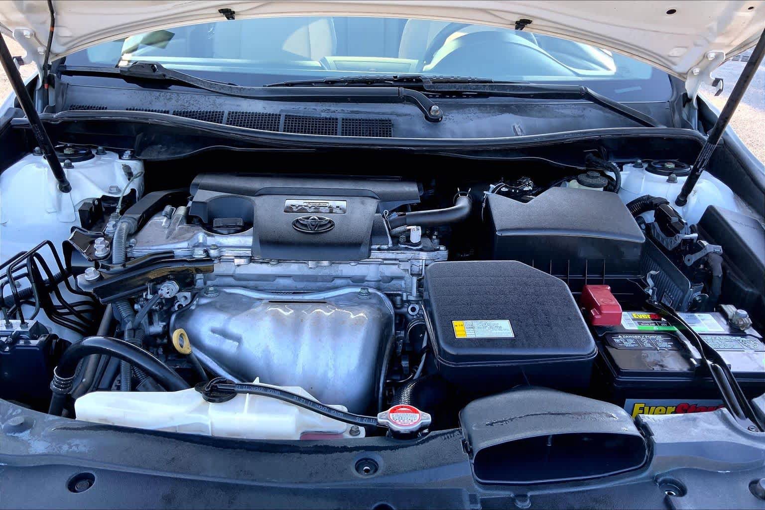 Used 2016 Toyota Camry SE FWD image 30