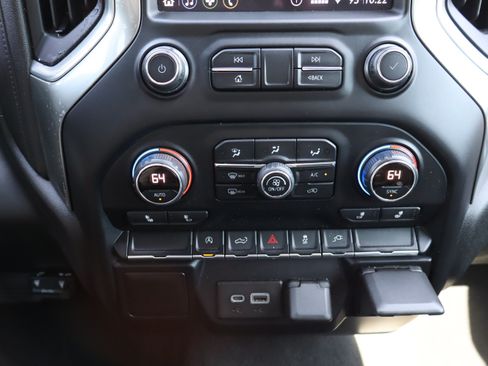 Used 2020 Chevrolet Silverado 1500 LT w/ Fleet Comfort Package AWD/4WD image 29