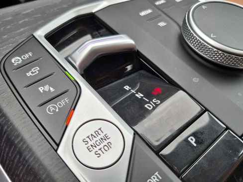 Used 2026 BMW 330i Sedan w/ M Sport Package image 24