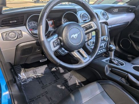Used 2020 Ford Mustang Premium image 9