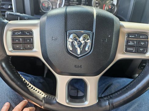 Used 2013 RAM 1500 Laramie w/ Convenience Group image 15