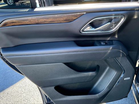 Used 2024 Chevrolet Tahoe Premier image 9