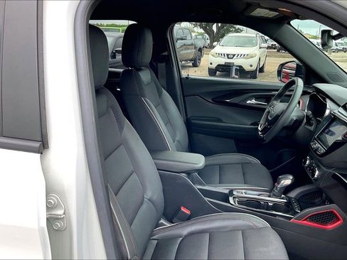 Used 2023 Chevrolet TrailBlazer RS w/ Convenience Package FWD image 30
