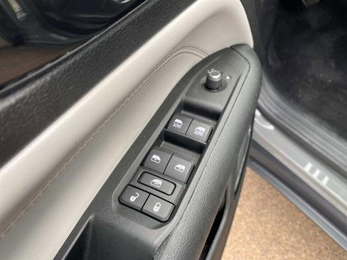 Certified 2022 Jeep Compass Limited image 22