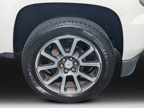 Used 2019 GMC Canyon Denali image 9