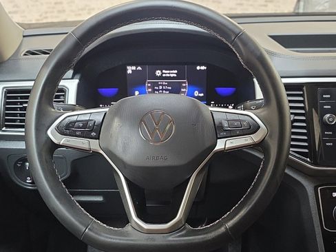 Used 2022 Volkswagen Atlas SE w/ Panoramic Sunroof Package image 19