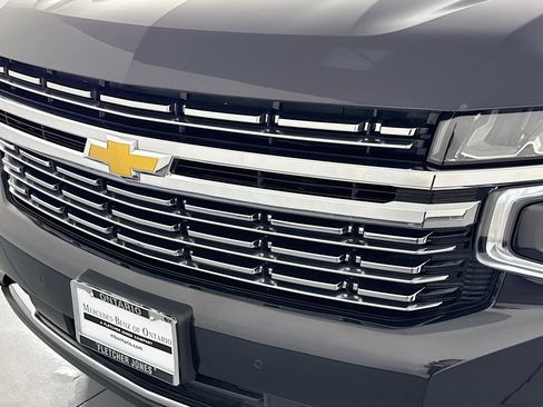 Used 2023 Chevrolet Suburban Premier image 13