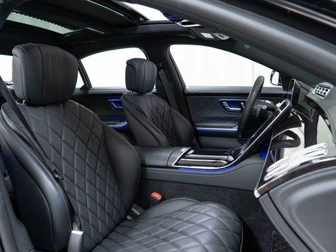 Certified 2023 Mercedes-Benz S 500 4MATIC w/ 3D Technology Package image 21
