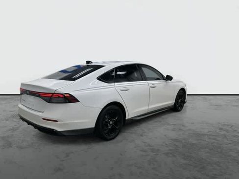 Used 2025 Honda Accord SE image 4