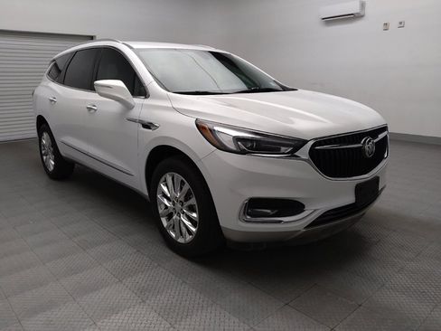 Used 2020 Buick Enclave Essence image 13