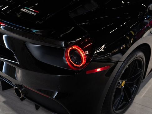 Used 2018 Ferrari 488 Spider RWD image 16
