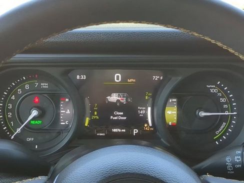 Used 2024 Jeep Wrangler Unlimited AWD/4WD image 25