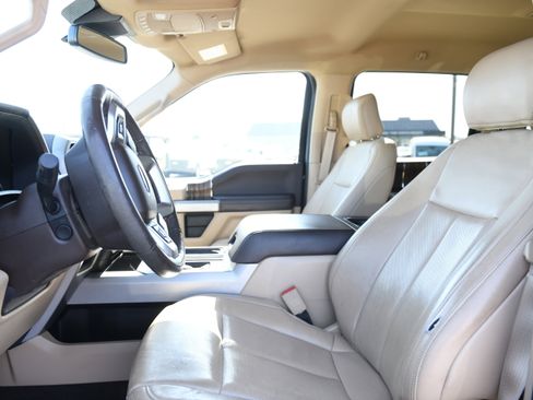Used 2020 Ford F150 Lariat w/ Equipment Group 502A Luxury AWD/4WD image 12