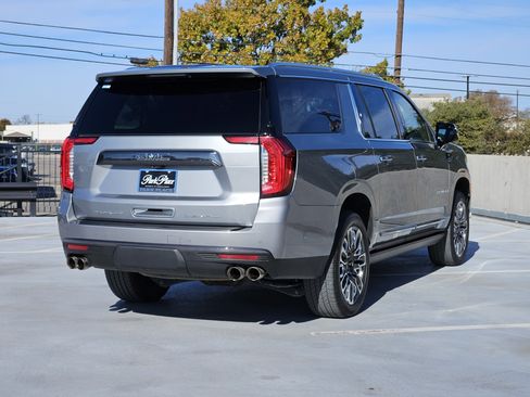 Used 2023 GMC Yukon XL Denali Ultimate image 9