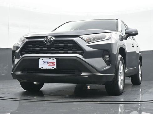 Used 2020 Toyota RAV4 XLE image 16