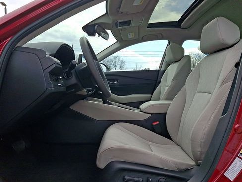 Used 2023 Honda Accord EX image 13
