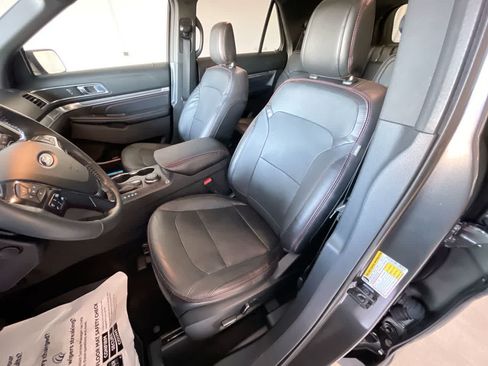 Used 2018 Ford Explorer Sport w/ Equipment Group 401A AWD/4WD image 11