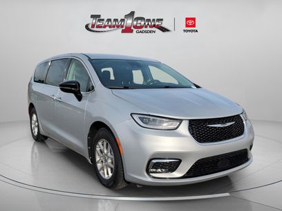 Used 2024 Chrysler Pacifica Touring-L