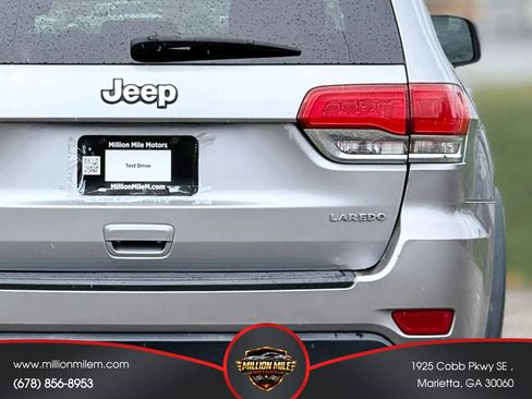 Used 2014 Jeep Grand Cherokee Laredo w/ 18" Wheel & 8.4" Radio Group RWD image 14