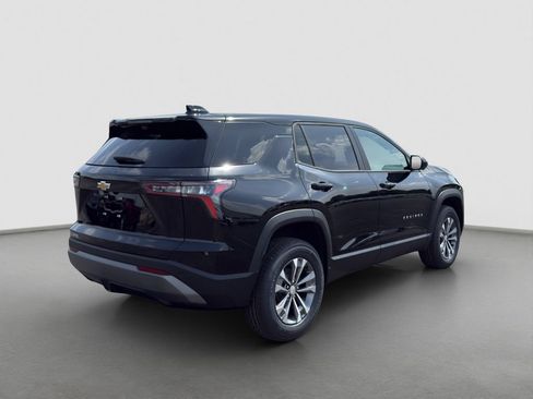 New 2026 Chevrolet Equinox LT w/ Convenience Package II FWD image 6