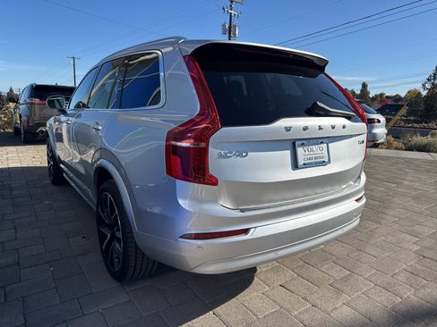 Used 2022 Volvo XC90 T6 Momentum w/ Advanced Package image 3