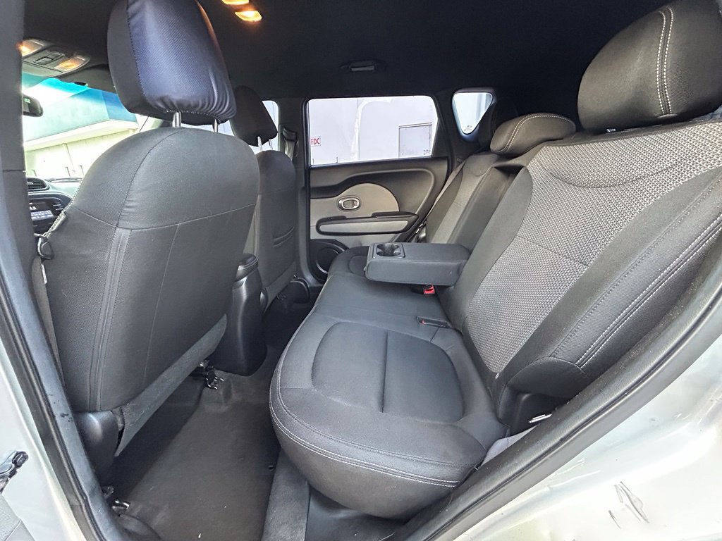 Used 2017 Kia Soul + FWD image 32