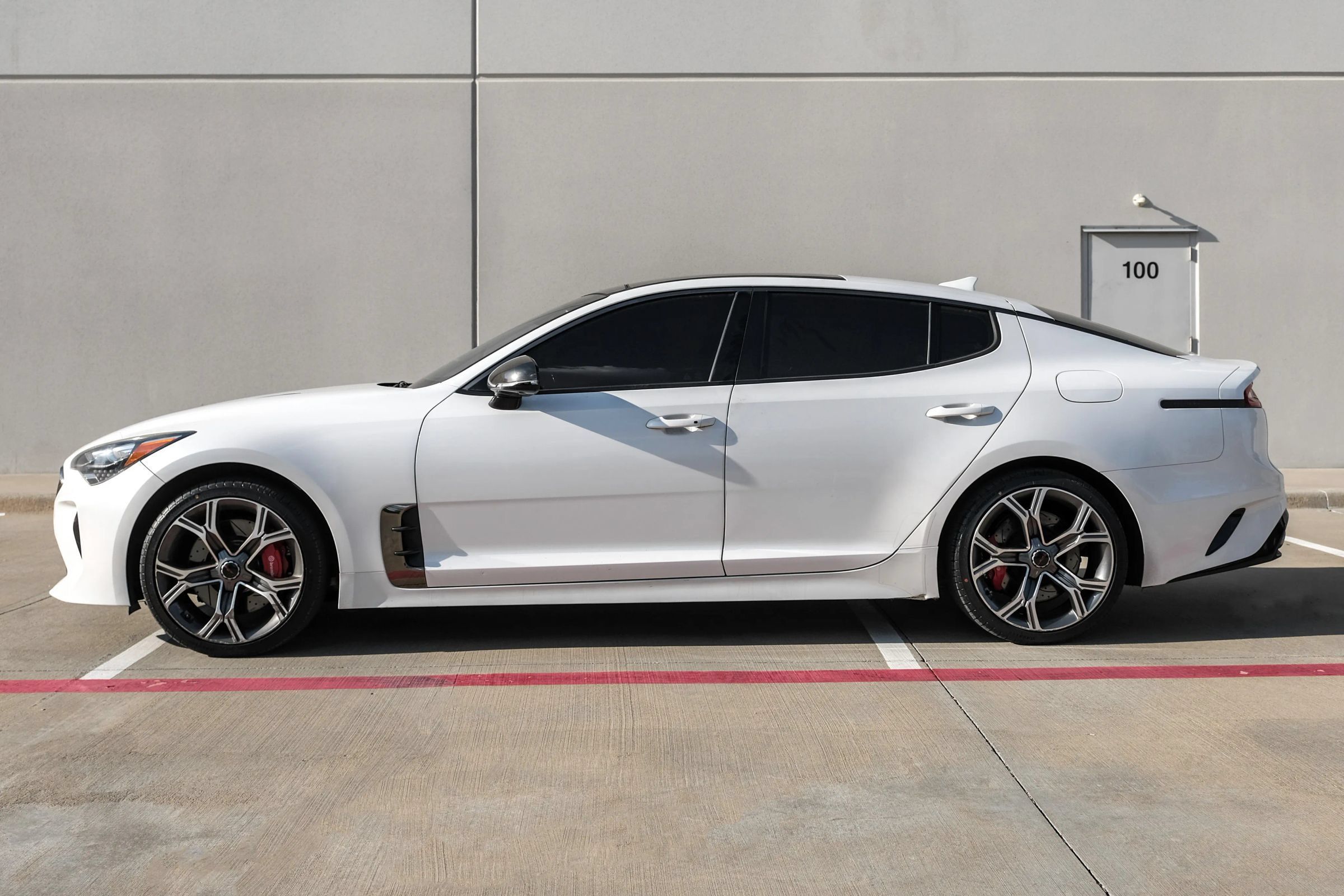 Used 2020 Kia Stinger GT2 RWD image 10