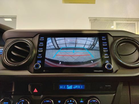 Used 2021 Toyota Tacoma TRD Sport image 22