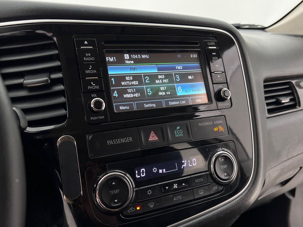 Used 2016 Mitsubishi Outlander SEL AWD/4WD image 20