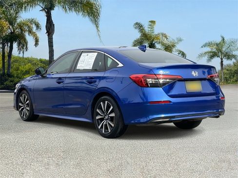 Used 2022 Honda Civic EX image 2