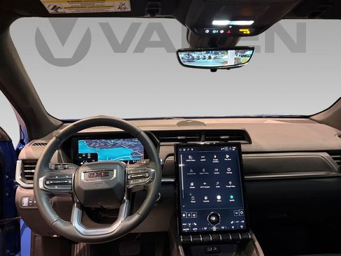 Used 2026 GMC Terrain Elevation w/ Elevation Premium Package image 2