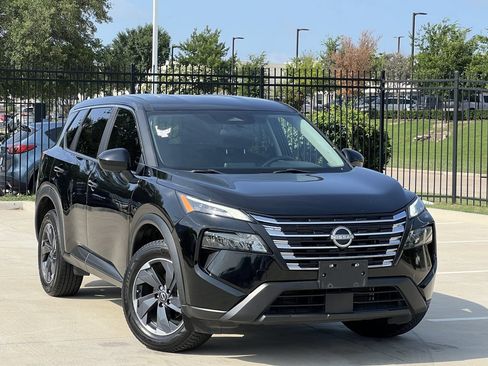 Used 2024 Nissan Rogue SV FWD image 1
