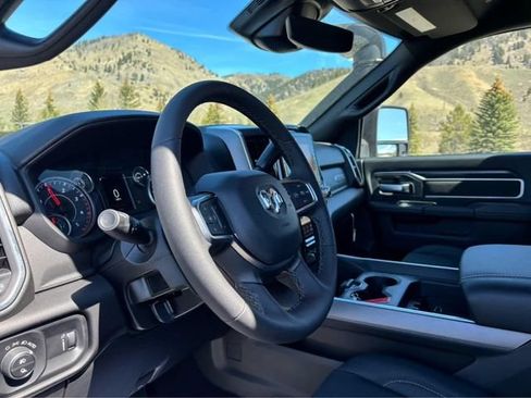 New 2025 RAM 2500 Big Horn AWD/4WD image 24