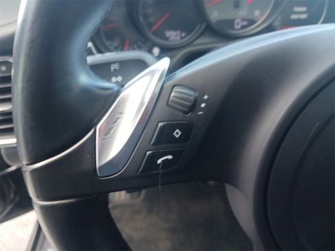 Used 2013 Porsche Panamera S image 34