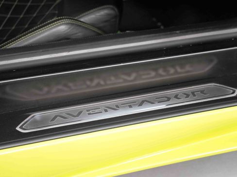 Used 2015 Lamborghini Aventador LP 700-4 image 52
