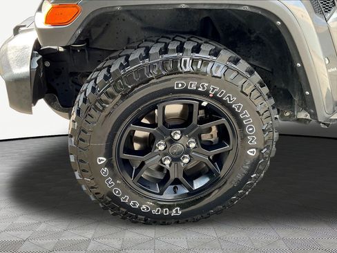 Used 2023 Jeep Wrangler Unlimited Sahara AWD/4WD image 33